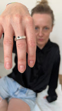 Carica l&#39;immagine nel visualizzatore di Gallery, Anello materico ONLY BLACK