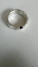 Carica l&#39;immagine nel visualizzatore di Gallery, Anello materico ONLY BLACK