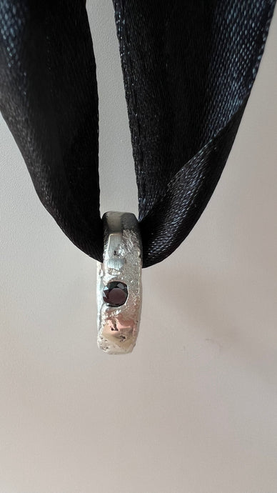 Anello materico ONLY BLACK