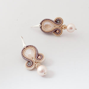 EDEF. Orecchini con monachella SOFT BRIDE: cristalli Swarovski, perla Swarovski, Perla cotone, cristalli, soutache, monachella argento 925