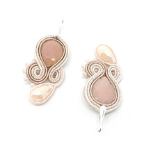 Carica l&#39;immagine nel visualizzatore di Gallery, EDEF. Orecchini con monachella LILAC PINK: opale rosa, cristalli, soutache, monachella argento 925